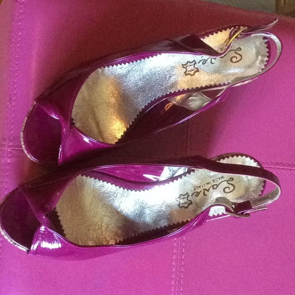 Gorgeous patent leather Italian sandals - Picture 3 of 4